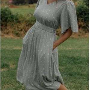 Neuflora Ferndale Sage Floral midi dress